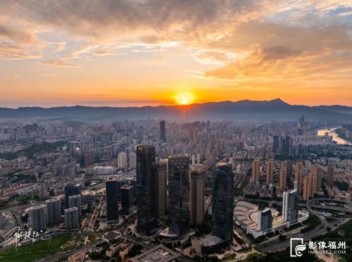 福州天空現絕美朝霞，視覺盛宴震撼全城